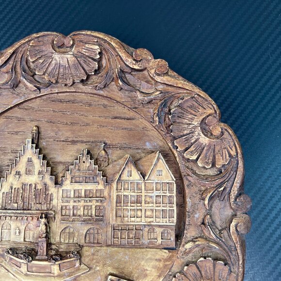 Handcrafted Wood Resin 3D Carved Wall Plaque Plate Frankfurt a. Main Germany - Picture 2 of 8